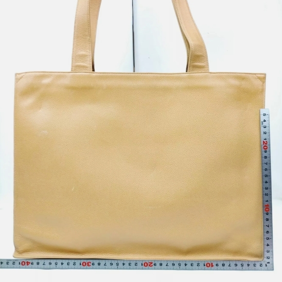 CHANEL CC Beige Caviar Leather Tote - Picture 2 of 9
